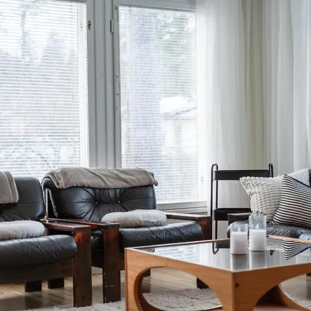 Omakotitalo Keskustan Lähellä