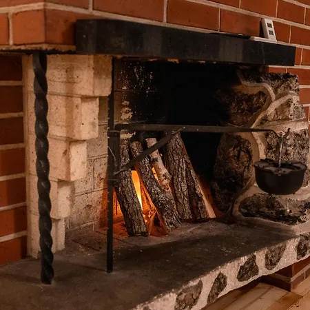 Omakotitalo Keskustan Lähellä Loma-asunnot