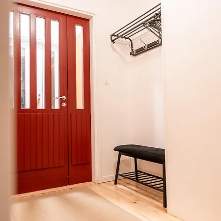 Omakotitalo Keskustan Laehellae * 요엔수