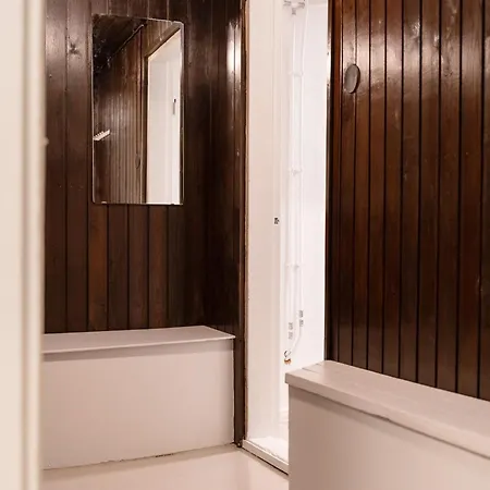 Omakotitalo Keskustan Laehellae *