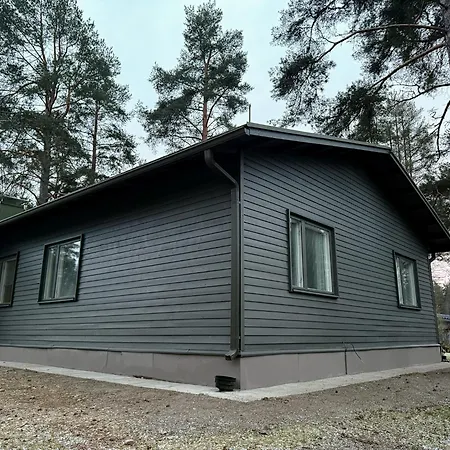 Omakotitalo Keskustan Laehellae *