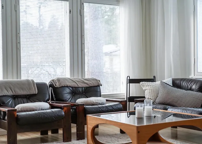 Omakotitalo Keskustan Lähellä