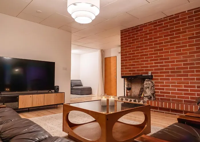 Loma-asunnot Omakotitalo Keskustan Lähellä *