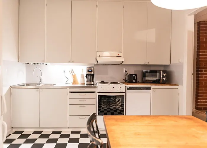 Nyaraló Omakotitalo Keskustan Laehellae *