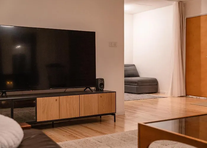 Omakotitalo Keskustan Laehellae *