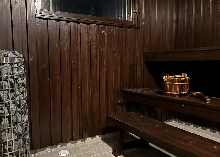 Nyaraló Omakotitalo Keskustan Laehellae *