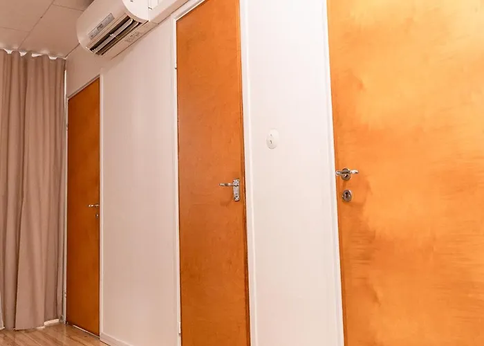 Omakotitalo Keskustan Laehellae *